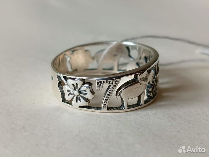 Серебряное кольцо