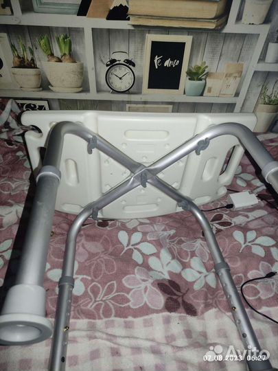 Стул для купания в ванной