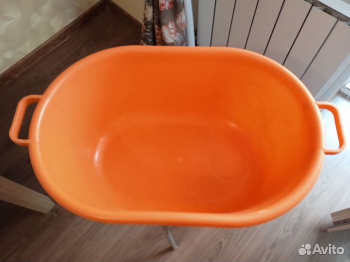 Продаю тазик пластиковый