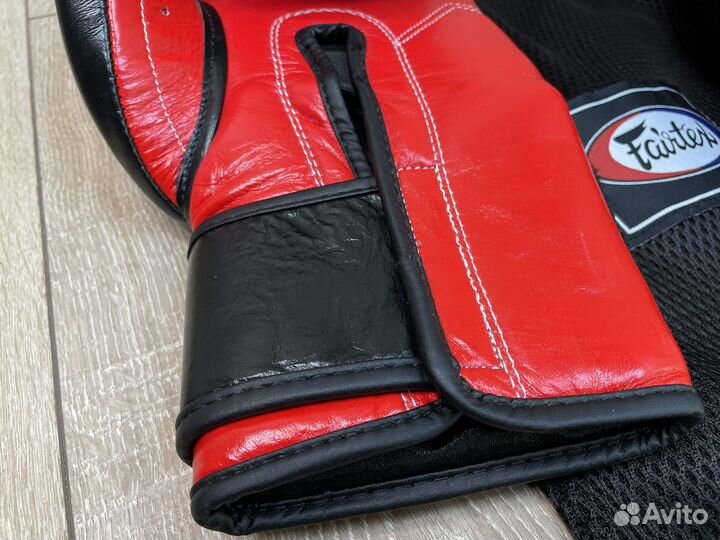 Боксерские перчатки Fairtex
