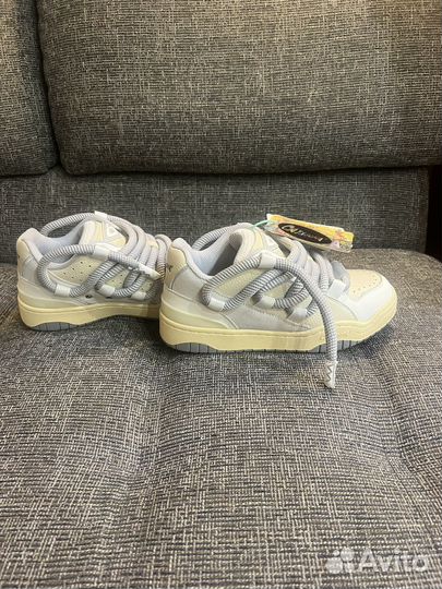 Кроссовки женские 39 размер