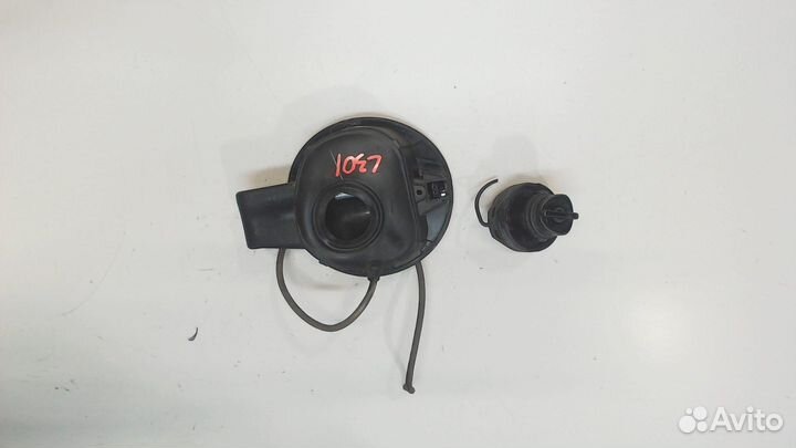 Лючок бензобака Volkswagen Passat CC, 2011