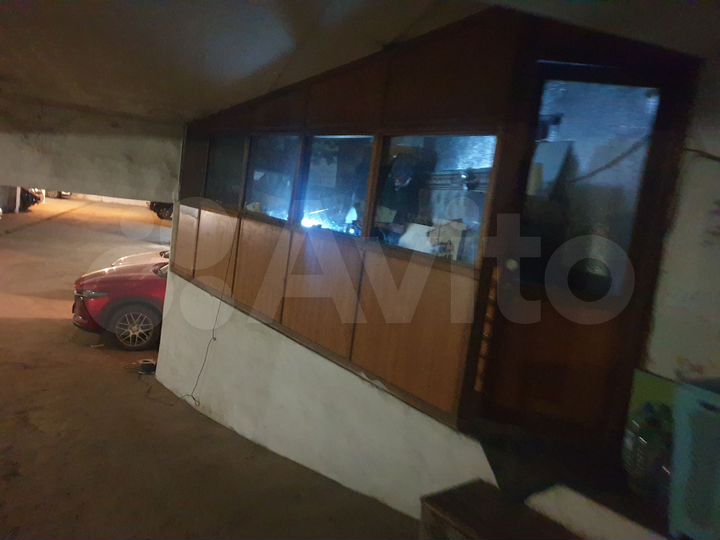 Машиноместо, 12 м²