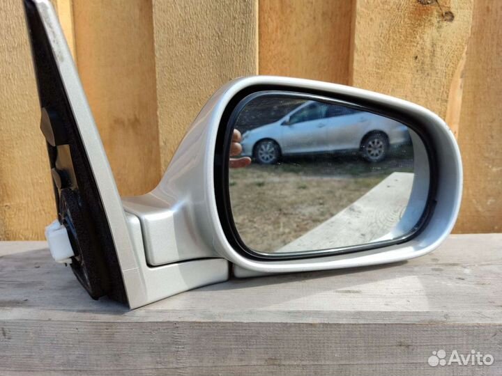 Продам зеркало Honda Civic Ferio, ек3