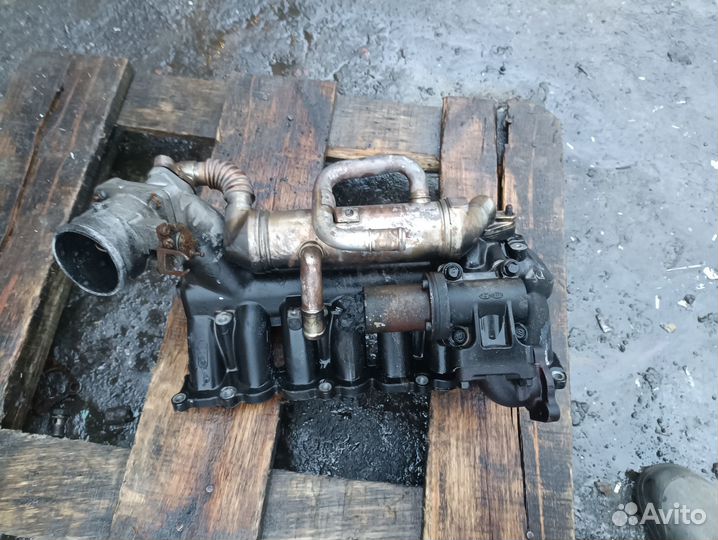 Коллектор впускной KIA Sorento I