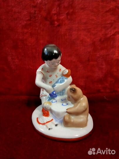 Статуэтки Игровая комната, Обнимашки, Склочница