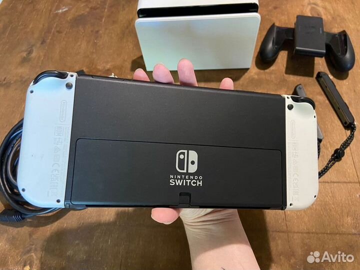 Nintendo Switch Oled (Японка) + 3 Игры