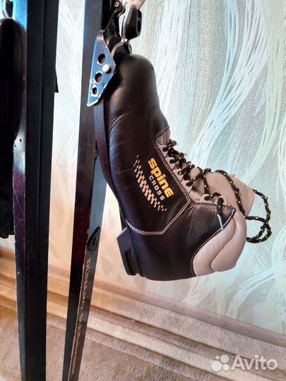 Беговые лыжи с палочками