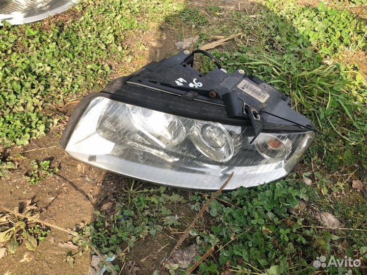 Фара передняя левая Audi A4 B6 2003