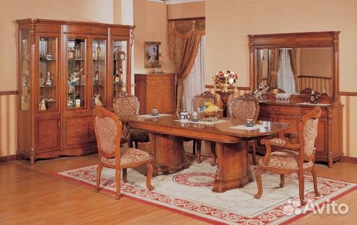 Итальянская гостиная деревянная
