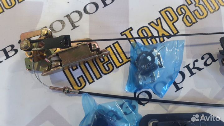 Замок двери кабины экскаватора Hitachi 3 series