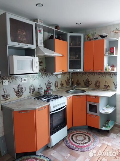 Продам кухонный гарнитур бу