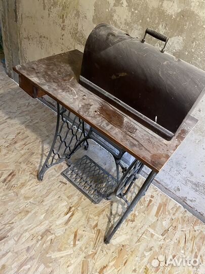 Швейная машина Singer