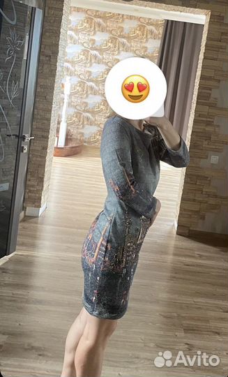 Продаётся женское платье