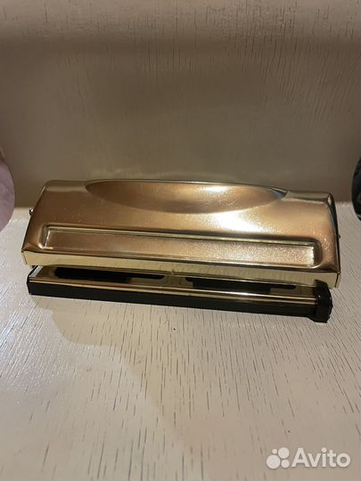 Дырокол на 6 отверстий