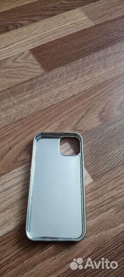 Чехол на iPhone 13