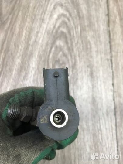 Топливная форсунка Opel Insignia A20DTH