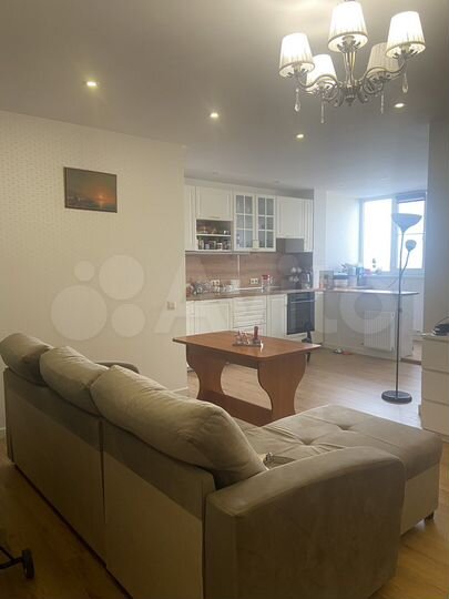 3-к. квартира, 64 м², 21/27 эт.