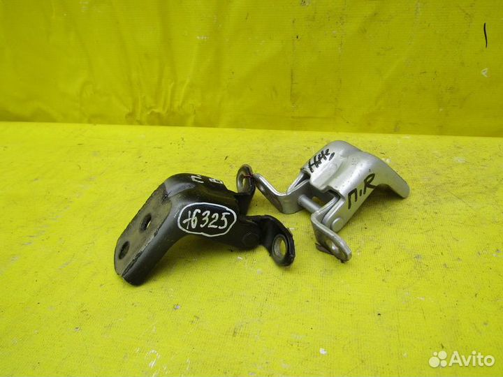 Петли передней двери Nissan Teana 07-13г 16325