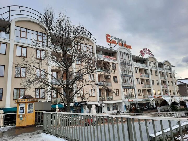 Квартира-студия, 70 м², 1/3 эт.