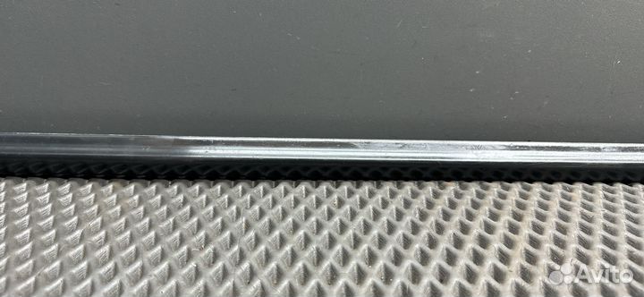 Уплотнитель стекла двери перед прав Kia Cerato 2 TD 2009