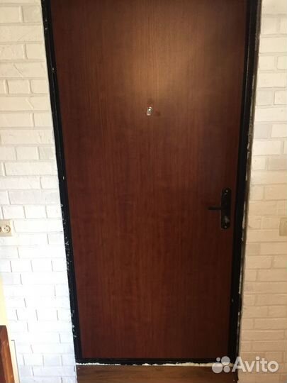 Дверь входная от застройщика