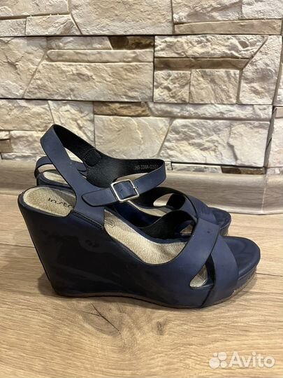 Босоножки женские