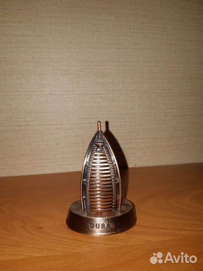 Статуэтки, фигурки, сувениры