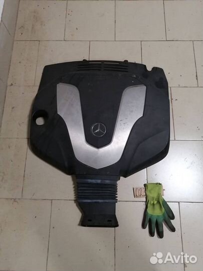Декоративная крышка двигателя Mercedes-Benz GLS