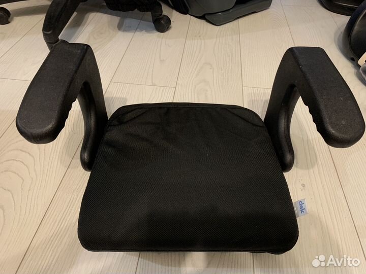 Бустер с креплением изофикс