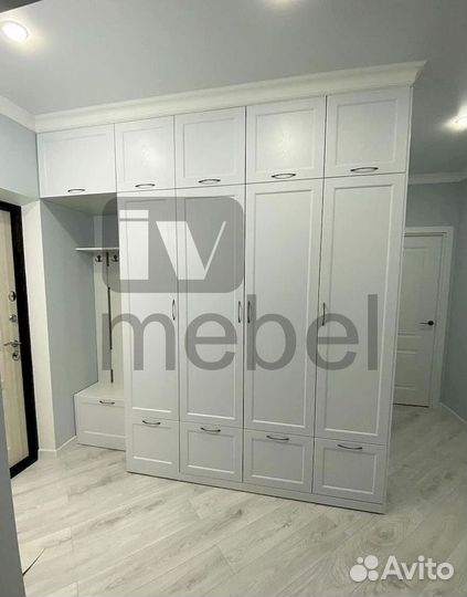 Угловой шкаф