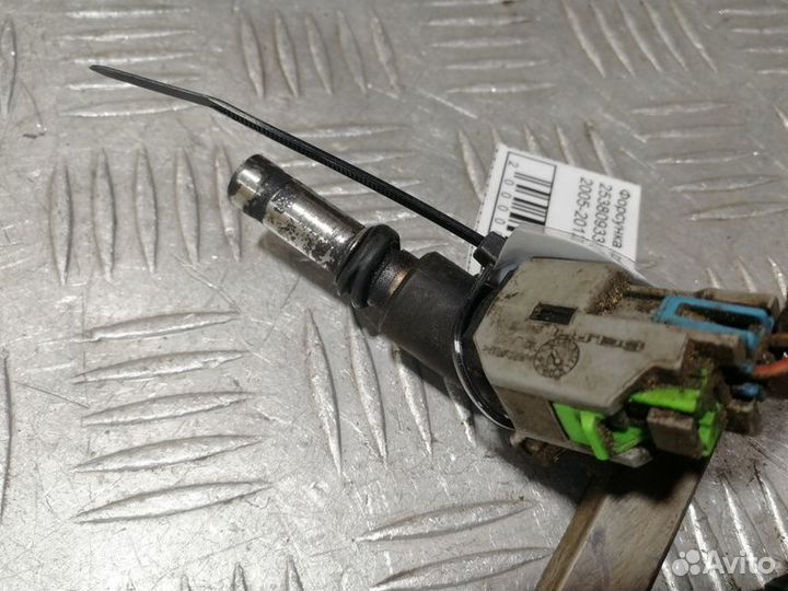 Форсунка двигателя Opel Zafira B