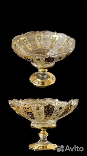 Ваза для фруктов на ножке