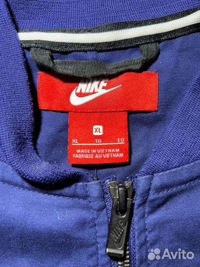 Мужской бомбер Nike