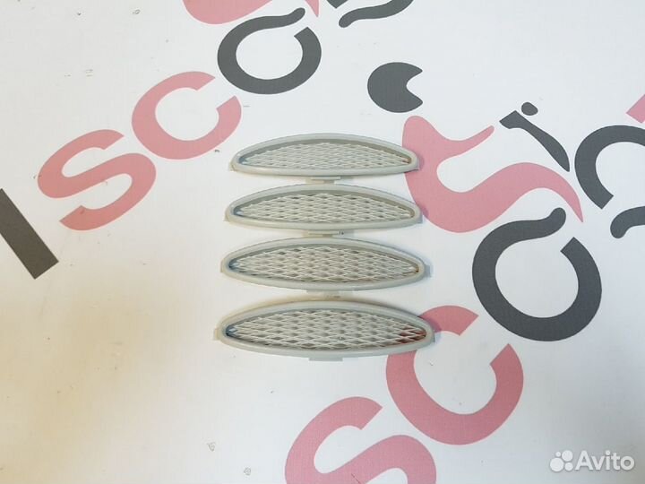 Декоративная сеточка (1шт.) Honda Giorno AF24