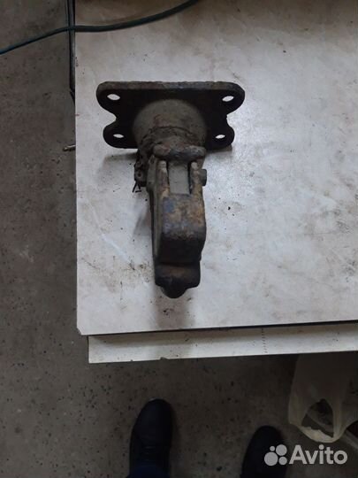 Крюк задний на газель