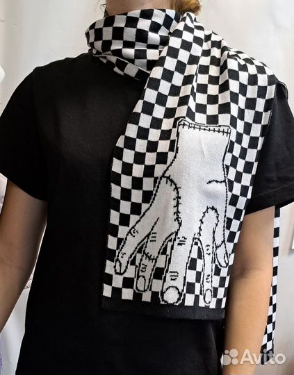 Шарф Уэнсдэй Wednesday