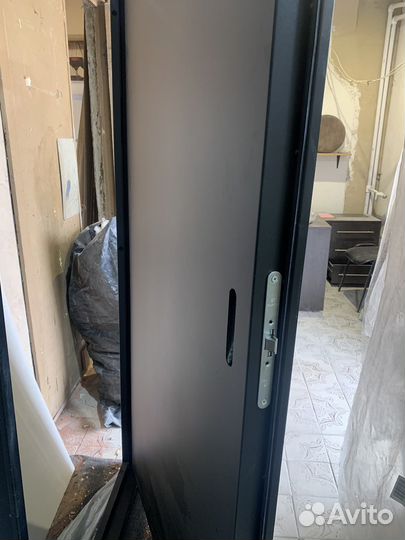 Дверь металлическая новая