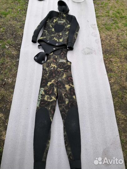 Гидрокостюмы