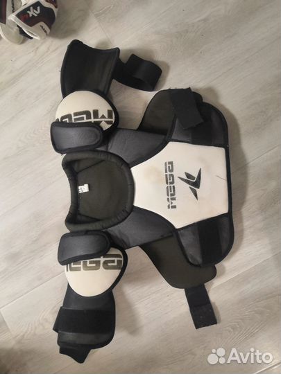 Нагрудник хоккейный