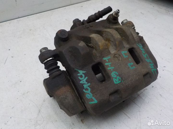 Суппорт передний правый Subaru Legacy