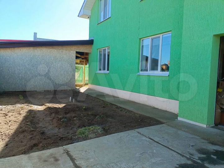 Коттедж 178 м² на участке 12 сот.