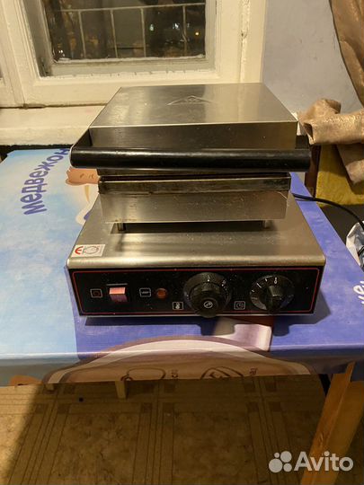 Вафельница