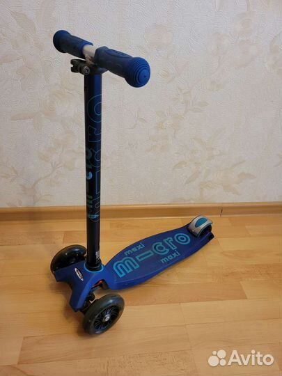 Самокат Micro Maxi Deluxe LED