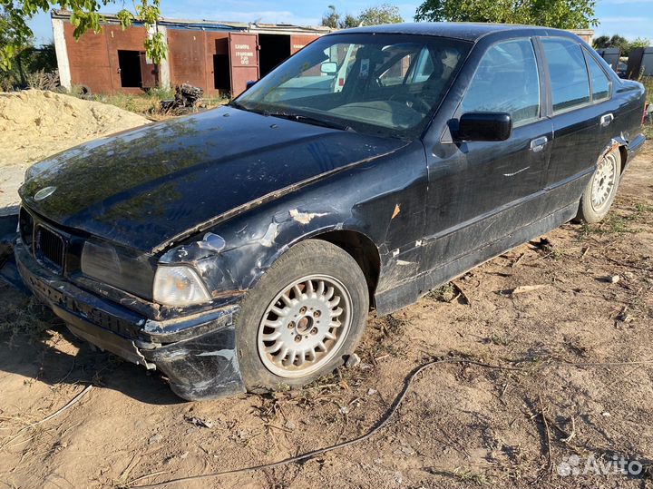 BMW 3 E36 1.6 AT в разбор