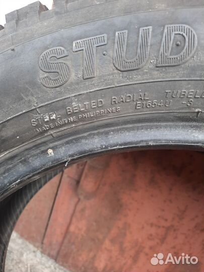 Yokohama Ice Guard Stud IG35 215/60 R17