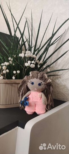 Вязанная игрушка. Девочка- куколка