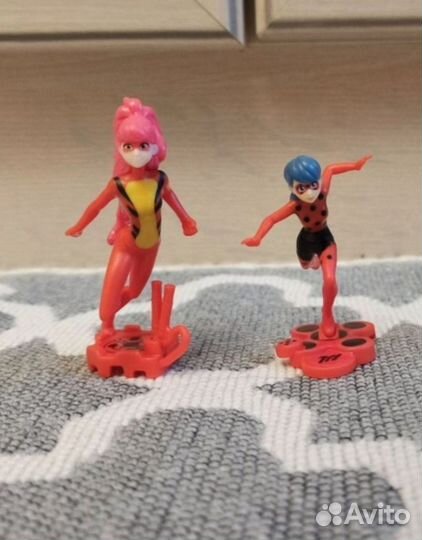 Фигурки из Киндер Сюрприз Леди Баг и Супер Кот