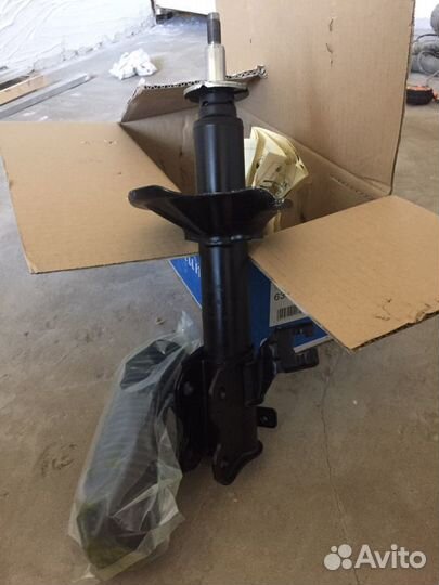 Амортизатор Ниссан