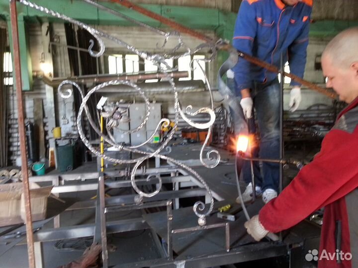 Ковка. Лестницы. Столы